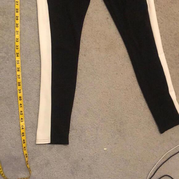 Misguided black and white hourglass jumpsuit - Picture 4 of 7